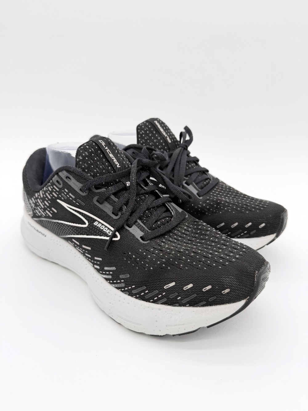 Brooks Glycerin 20 Womens 10.5 Wide D Running Shoes Black White Sneaker 120369